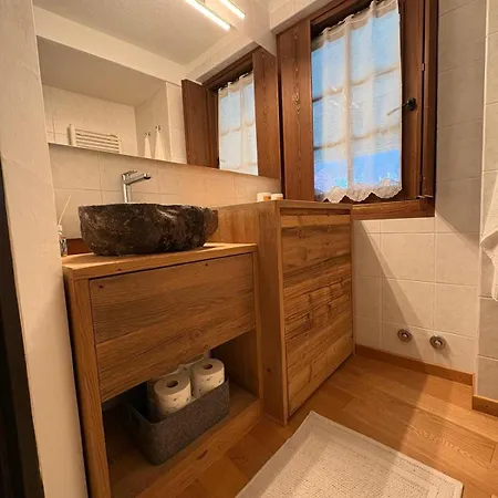 Maison Du Glacier Apartment